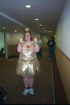 Cosplay Fail Seen On www.coolpicturegallery.net