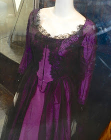 Kate Beckinsale Love and Friendship costume detail