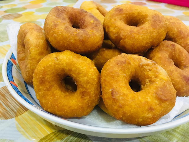 gambar kuih keria dengan ubi keledek oren