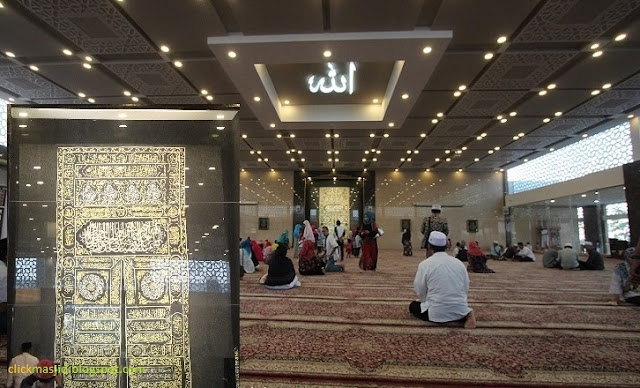 Kiswah Ka bah di Masjid Namira Lamongan clickmasjid