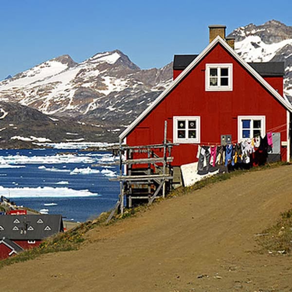 4.) Tasiilaq, Greenland - Welcome To The 19 Most Charming Places On Earth. They’re Too Perfect To Be Real.