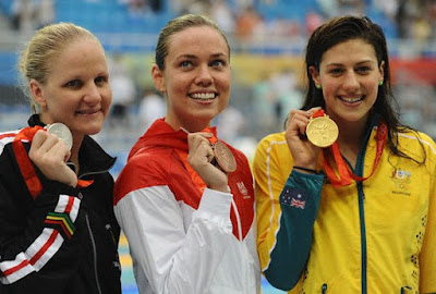 Medallistas en los 200 metros estilos - Stephanie Rice, Kirsty Coventry y Natalie Coughlin