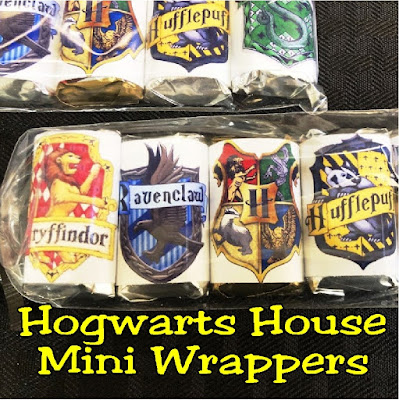 Celebrate the houses of Hogwarts coming together with this yummy Hogwarts Houses mini candy bars.  Whether you wrap them together or serve the individually, these printable candy bar wrappers are the perfect addition to your Harry Potter party.