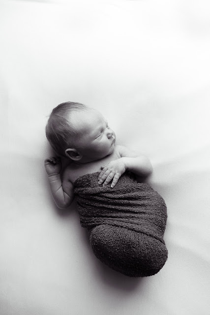 Lifestyle newborn photographer, Michelle Valantine Photography,  Norman, OK.