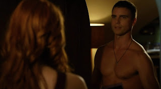 Colin Egglesfield Shirtless on Melrose Place s1e08