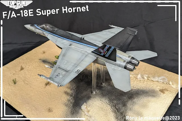 Diorama F/A-18E Super-Hornet de Top Gun : Maverick.