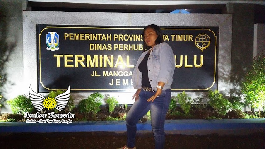 ARTIS DHEMITS REVA KHARISMA