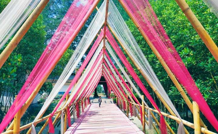 Pantai Romantis Serdang Berdagai