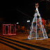 Praça Edvaldo Valois em Várzea do Poço começa a ser decorada para o Natal