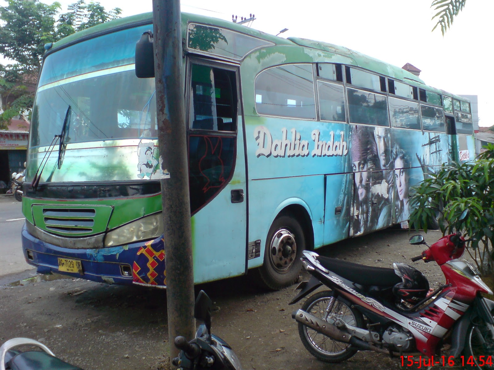 Bus Dahlia Indah Sang Legenda Bus Balap Jawa Sumatera