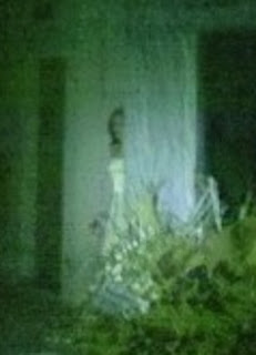 fantasma de mujer en cementerio argentino