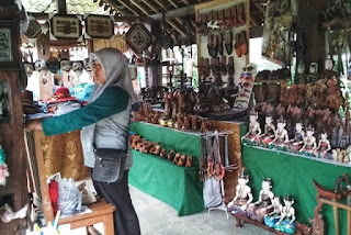 Balkondes Borobudur omonganem millennial tourism