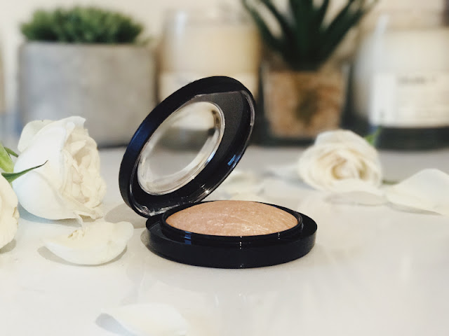 MAC Mineralize Skinfinish in Soft & Gentle