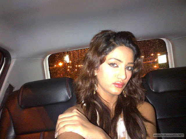 Mathira+hot+(14)