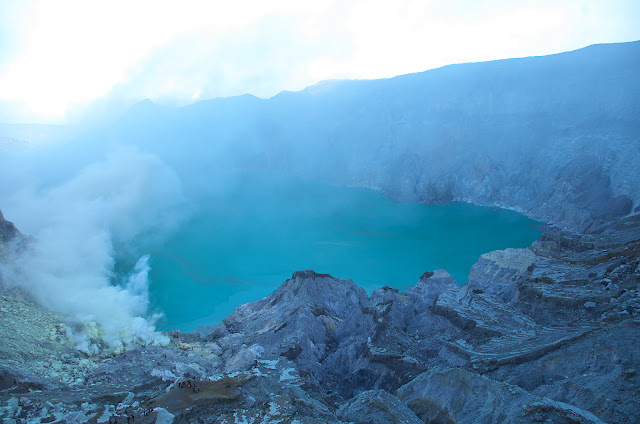 Memburu Api Biru Kawah Ijen Banyuwangi