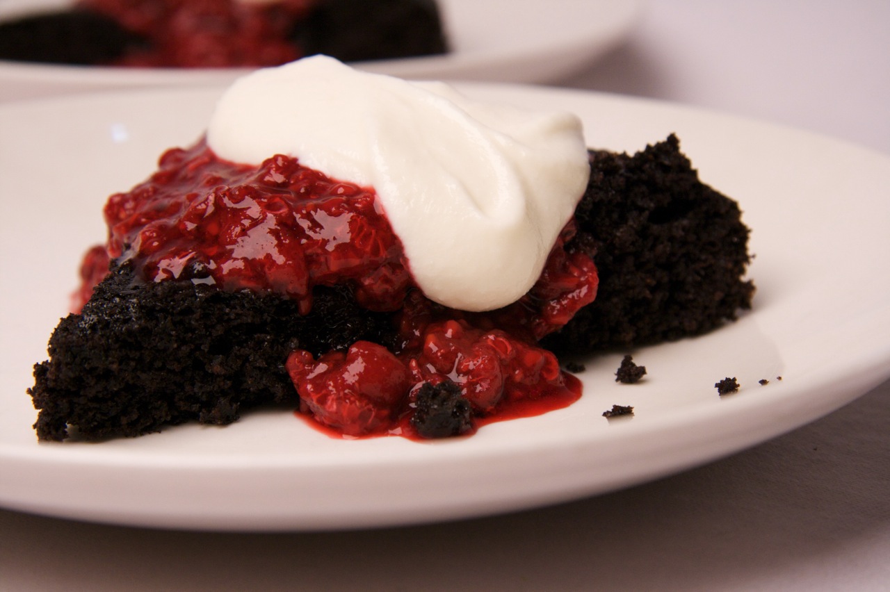 raspberry chocolate cake recipe Chocolate Cake with Raspberries and Whipped Cream