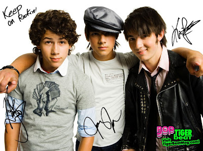 Pushing Me Away Lyrics - Jonas Brothers