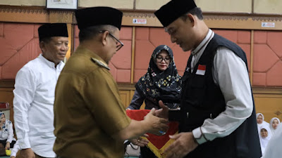 Pj Wali Kota Bekasi Lepas Aparatur Pemerintah Kota Bekasi Dalam Menunaikan Ibadah Haji