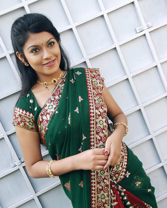 tollywood prathishta in green saree hot photoshoot