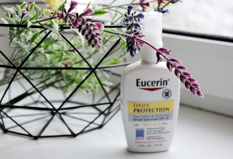 Eucerin, Увлажняющий лосьон для лица, ежедневная защита от солнца SPF 30. Скидка 20% на санскрины и автозагар / обзор, отзывы