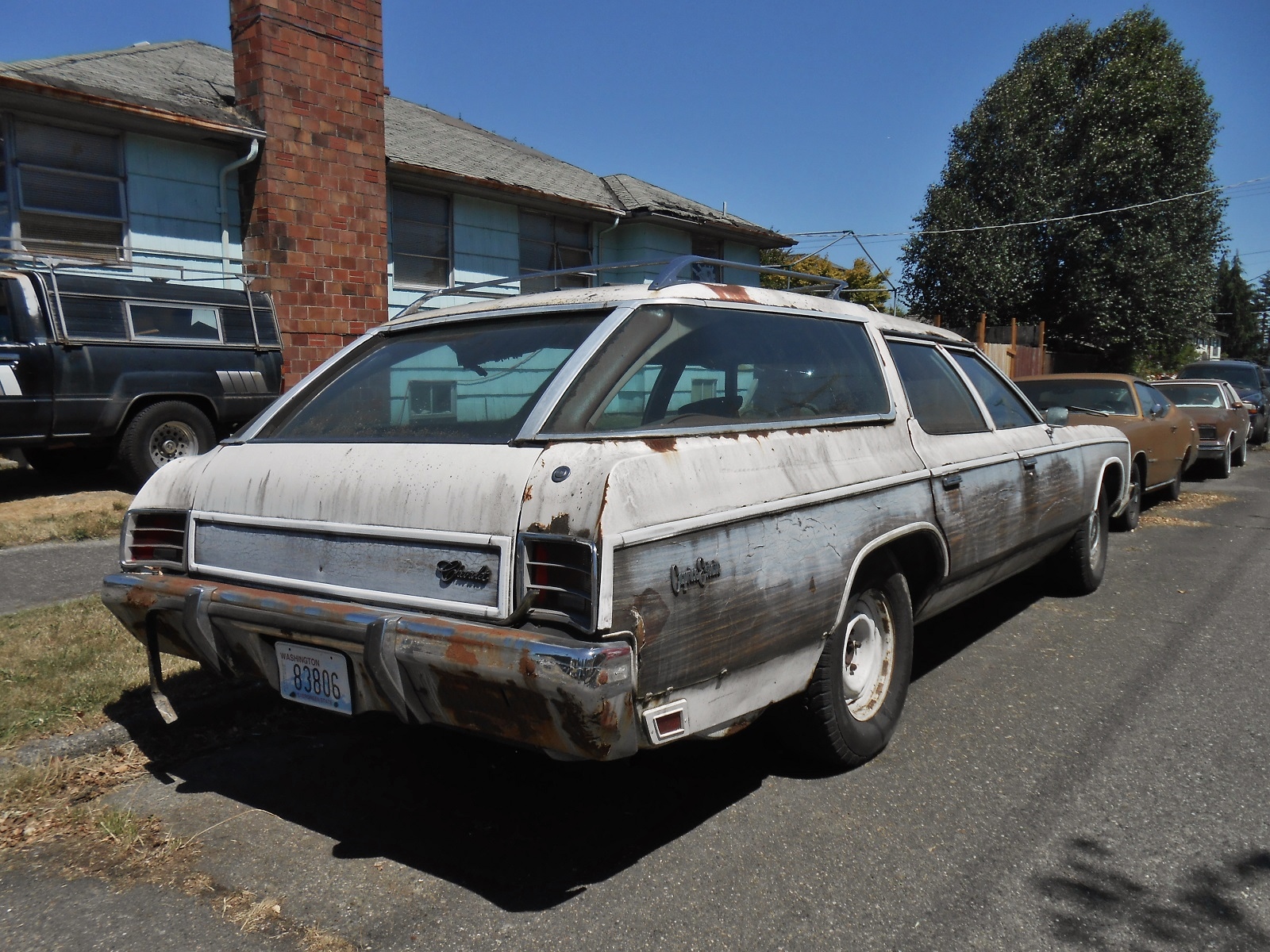 Seattles Parked Cars  1973 Chevrolet Caprice Estate Wagon