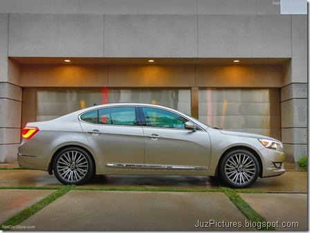 Kia-Cadenza_2014_800x600_wallpaper_05