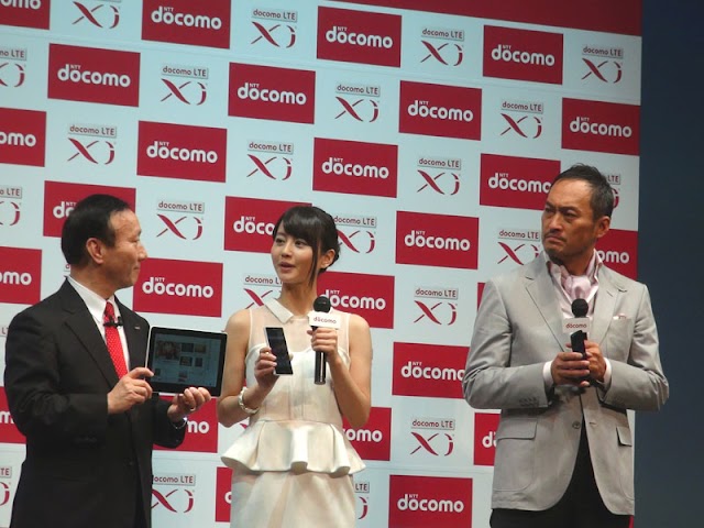 ドコモ2013春モデル新商品発表会における堀北真希さん、渡辺謙さん、加藤社長のトークセッション（動画あり）