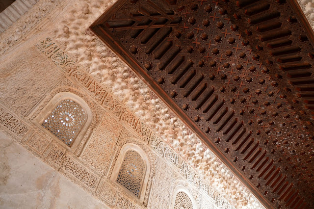 Alhambra drewniany sufit