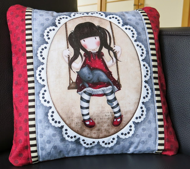 "Simply Gorjuss" collection by Santoro - Cushion