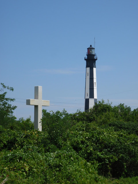 First Landing cross and lighthouse