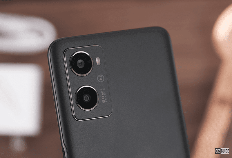 Dual-cameras with 50MP main sensor