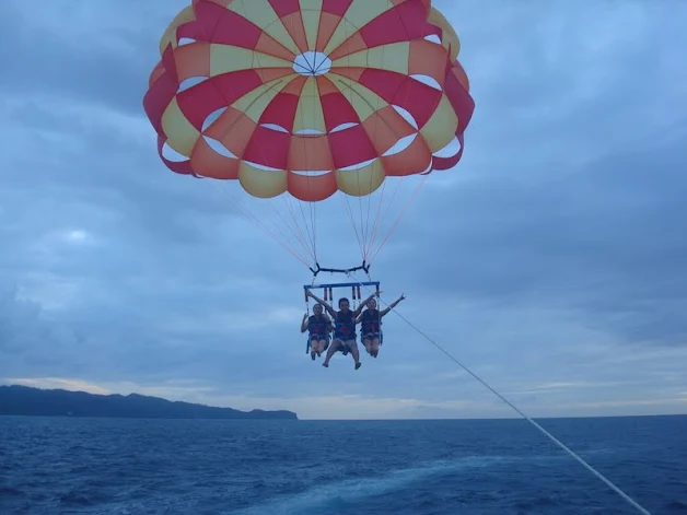 Parasailing in Boracay