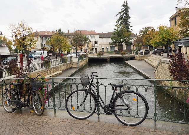 Франция, город Иль-сюр-ла-Сорг (France, the city of Ile-sur-la-Sorgue)