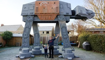 Wow, Ada Mesin Perang Star Wars di Halaman Rumah