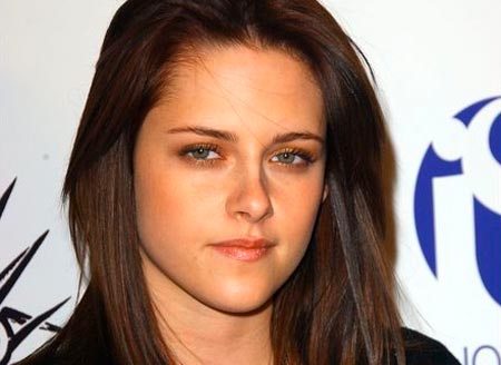 kristen stewart hair colour. Kristen Stewart has a