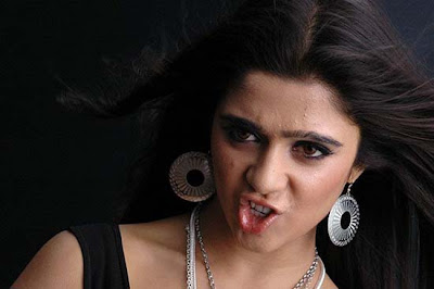 hot-sexy-desi-tamil-telugu-actress-charmi-charmy-opening-mouth