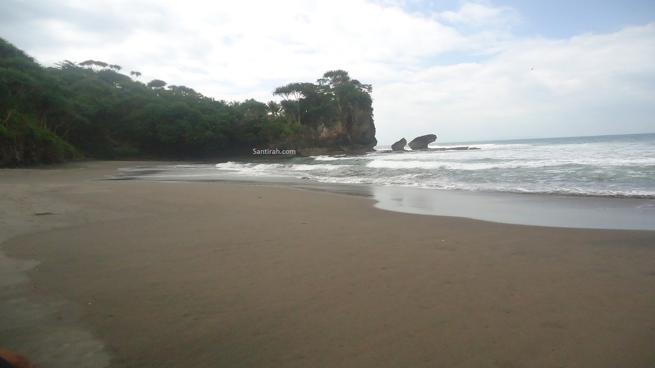 Pantai Madasari Pangandaran