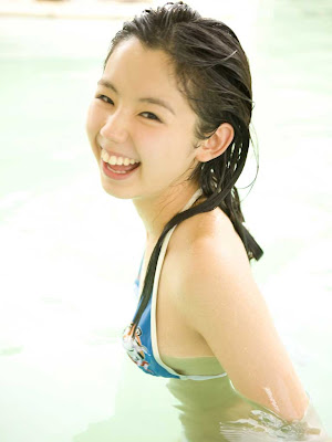 Rina Koike : Hotties Cute Japan Idol Bikini in pool