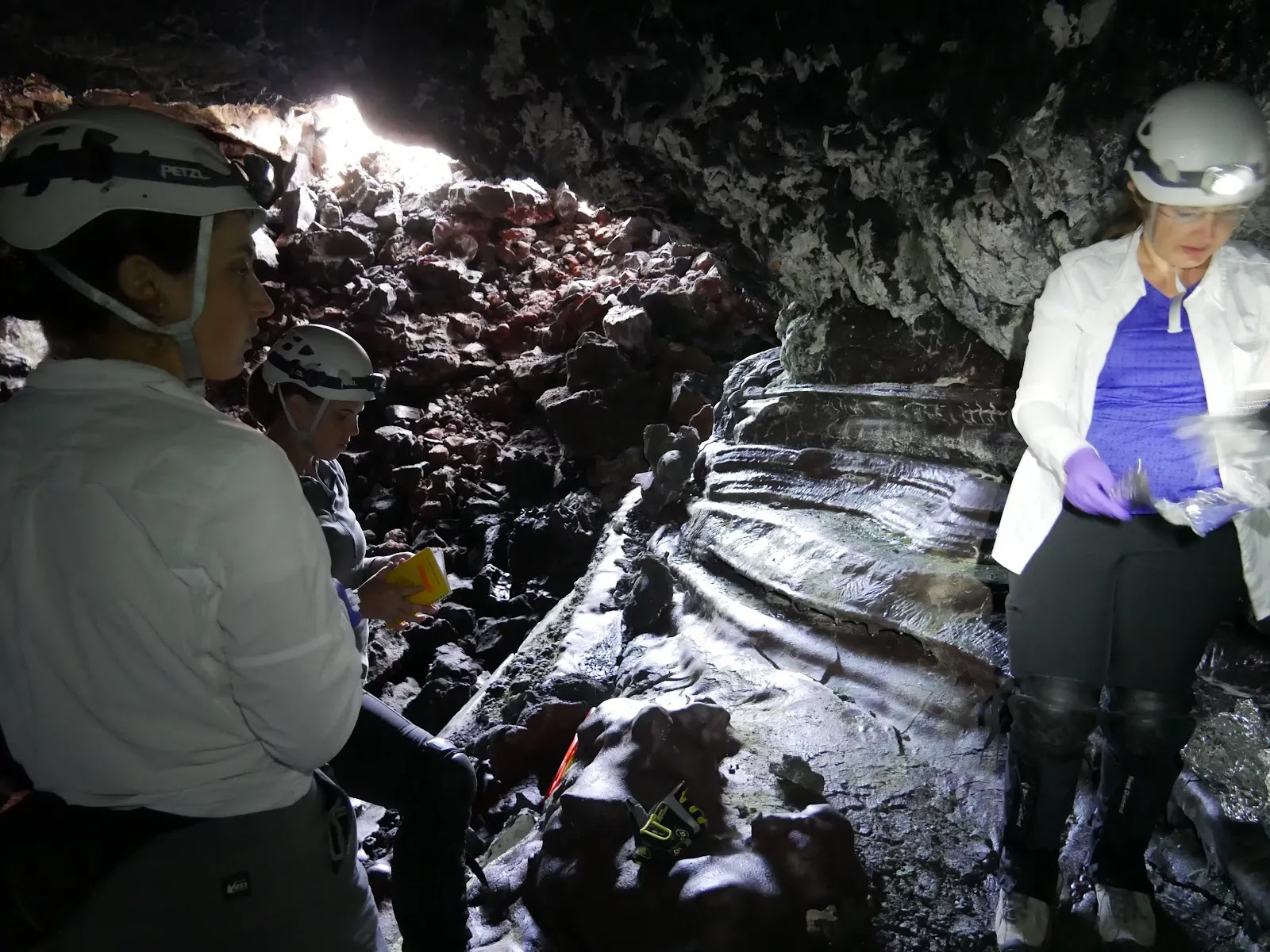 Exploring Hawaiian Caves A Key to Finding Life on Mars