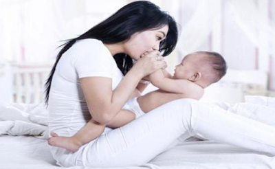 11 Tips Mengatasi Biang Keringat Pada Bayi 0 Bulan, 1 Bulan, 3 Bulan - 6 Bulan Yang Aman