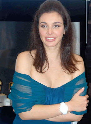 Lisa Ray hottest video pictures