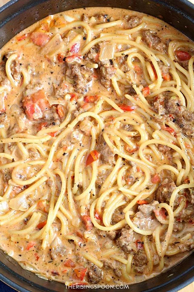 Easy Recipe with Pantry Ingredients: Creamy One-Pot Spaghetti with Italian Sausage