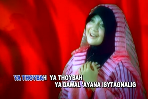  Kali ini akan membagikan lagu bertemakan religi Islami atau sanggup juga Sholawatan koleksi  DOWNLOAD Kumpulan lagu SULIS MP3 Full Album RELIGI