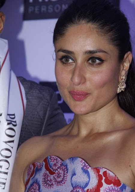 Bollywood hot actress Kareena Kapoor smiling pics