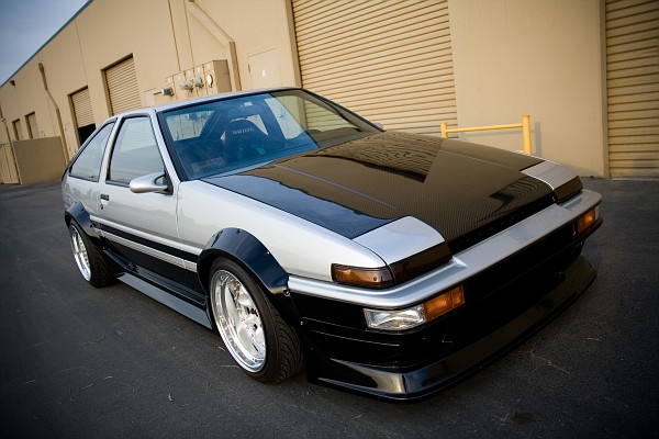Photos and Review Toyota Collora AE86 Trueno Japan Classic Cars
