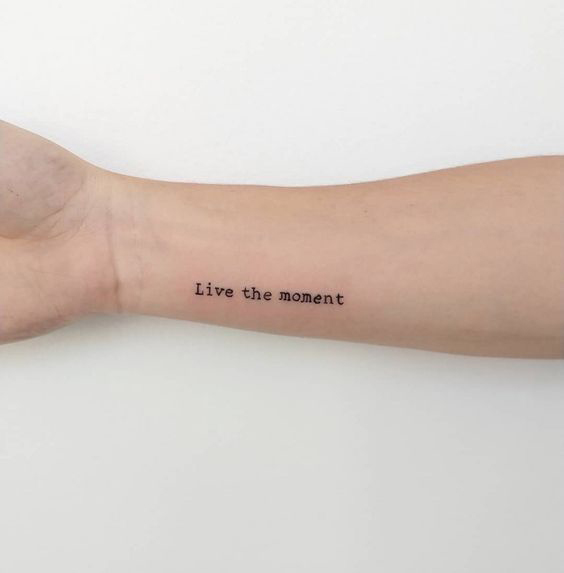 10 inspirações de frases para tatuagens