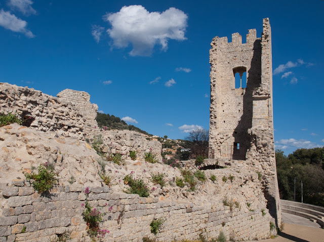 jiemve, le temps d'une pose, Ollioules, château, féodal, vicomte de Marseille