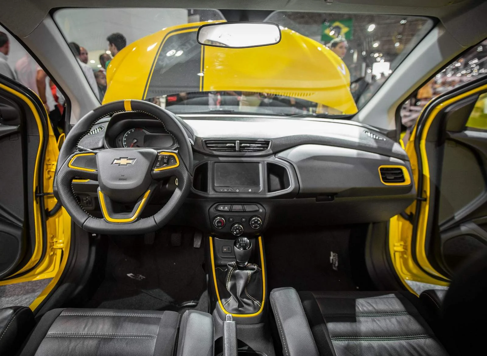 Chevrolet Onix 2015 - interior