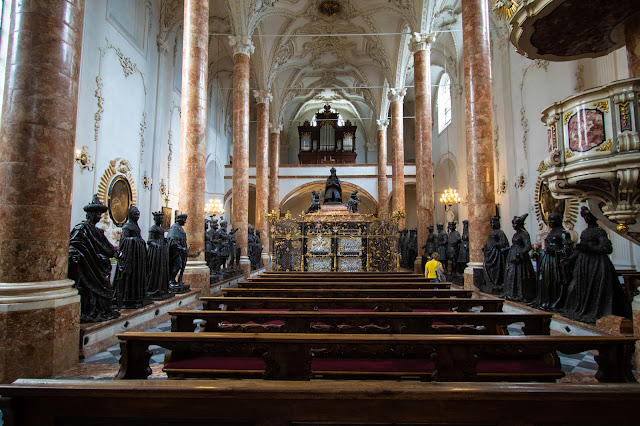 Hofkirke-Sarcofago di Massimiliano I-Innsbruck