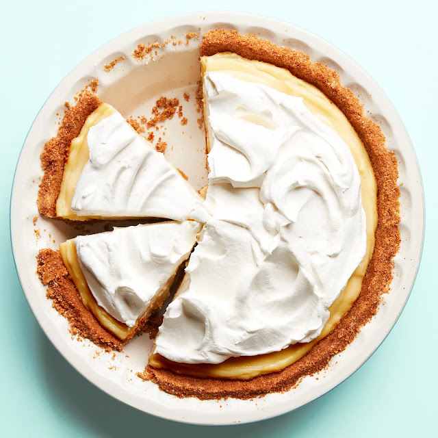 How to Make Banana Cream Pie With Bourbon Whipped Cream